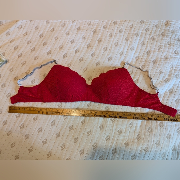 Red lace Victoria's secret bra with logo straps 36DDD - Picture 2 of 7